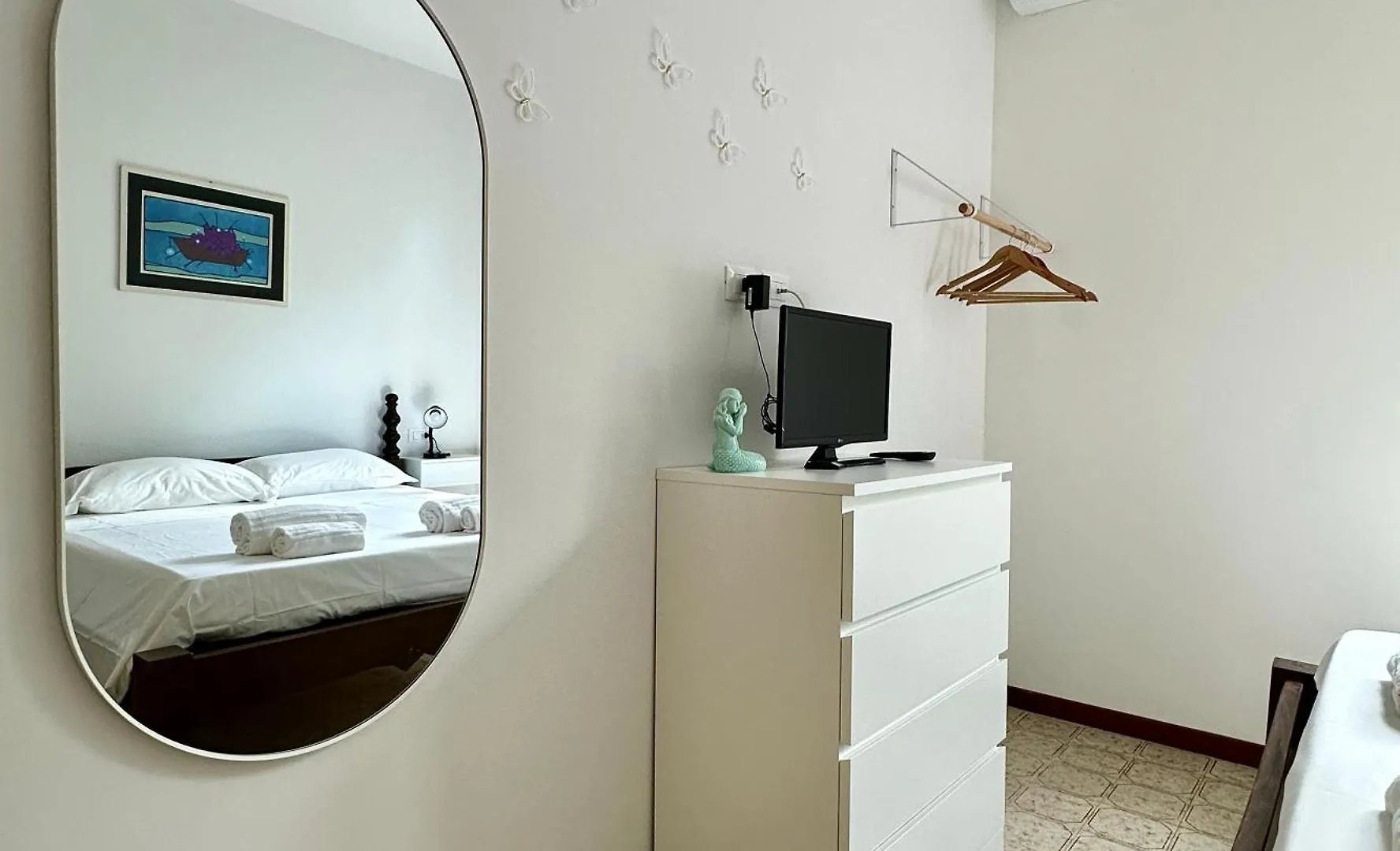 Terrace & Parking - Holiday Home Near Fegina Beach Monterosso al Mare Apartment